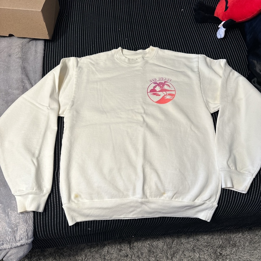 Bad Bunny crewneck size small